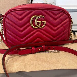 Gucci Marmont Small Hibiscus (Red) Camera Bag